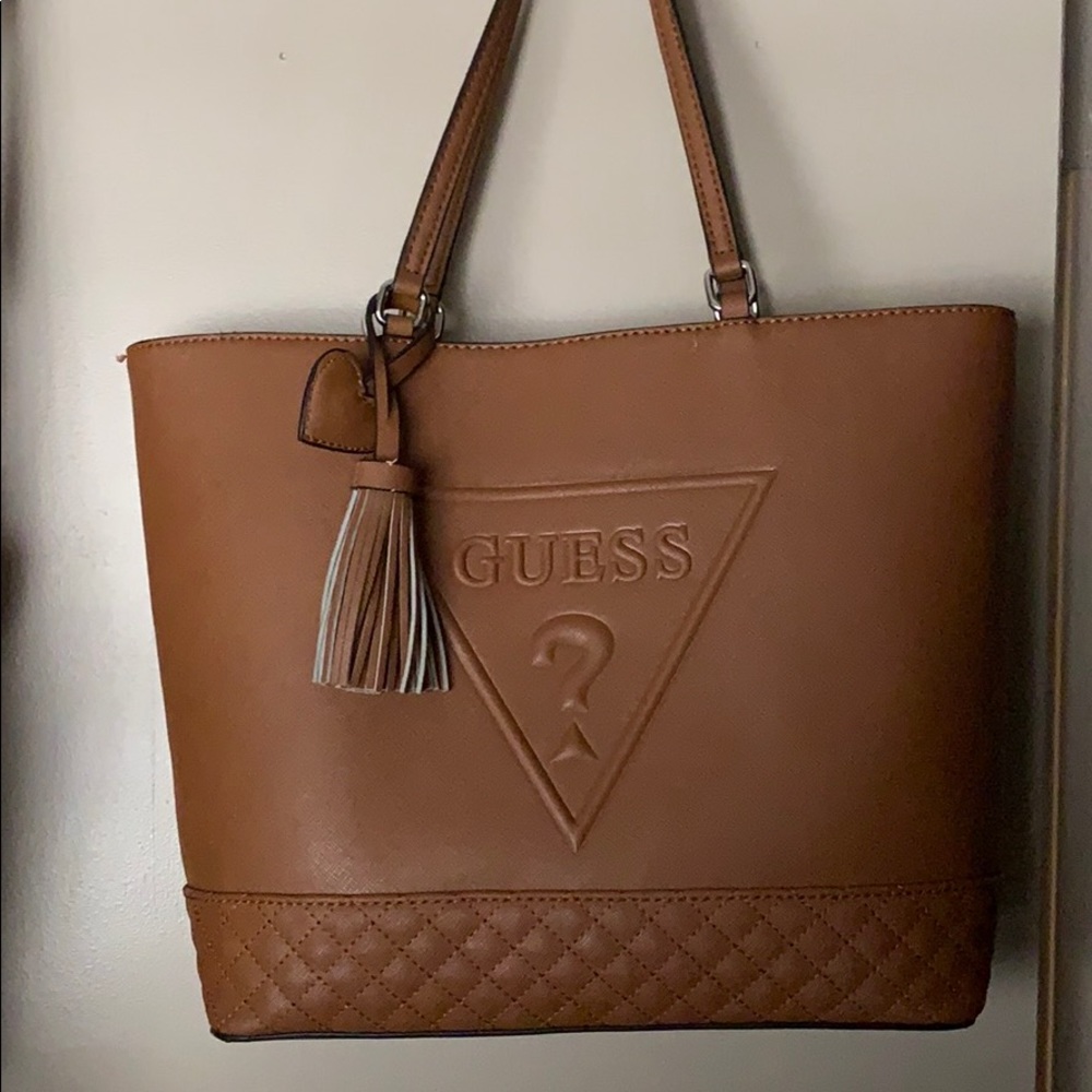 Guess tote